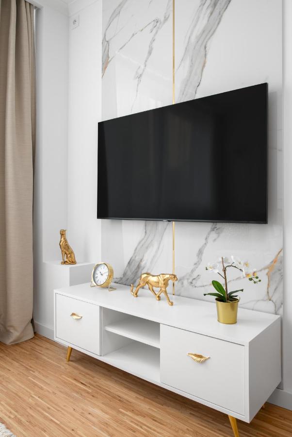 Glam & Modern By Cooee Apartments وارسو المظهر الخارجي الصورة