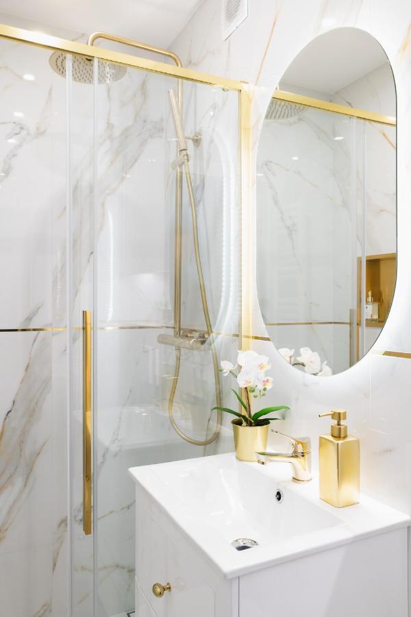 Glam & Modern By Cooee Apartments وارسو المظهر الخارجي الصورة